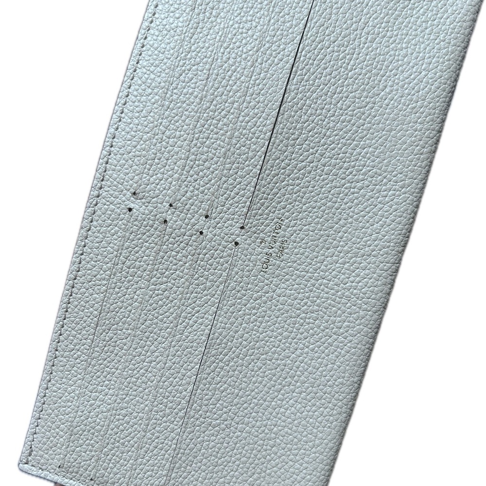 Louis Vuitton Pebbled Leather Insert Wallet